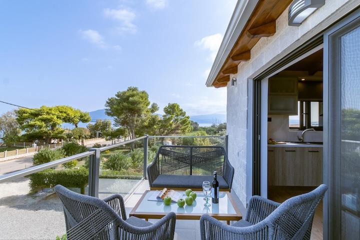 Villa On The Sea Agia Marina  المظهر الخارجي الصورة